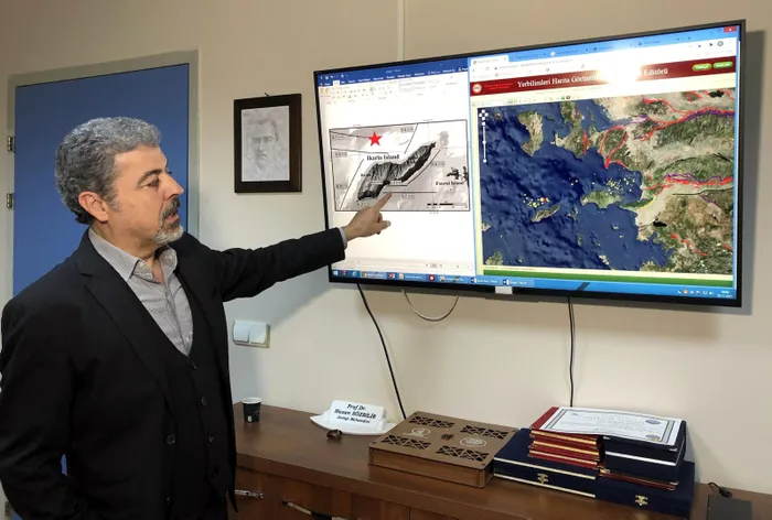 izmir-icin-korkutan-deprem-uyarisi-prof-hasan-sozbilir-beklenen-buyuklugu-acikladi-1638264706254.jpg
