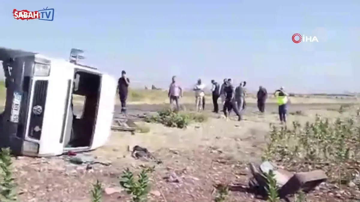 Adıyaman'da kaza: Tütün işçilerini taşıyan minibüs devrildi! 12 yaralı | Video