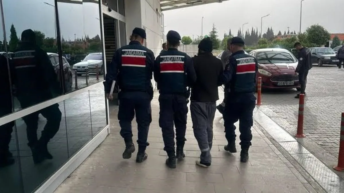 İzmir’de DAEŞ operasyonu: 10 gözaltı