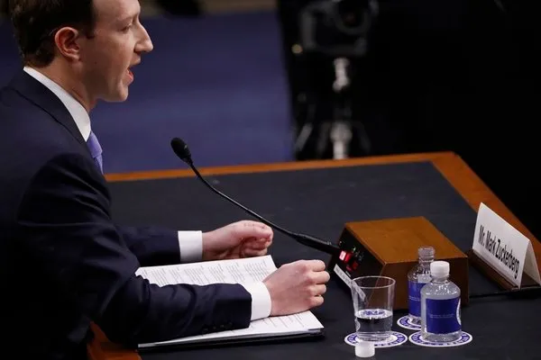 Mark Zuckerberg ifade verdi, tarihi anlar yaşandı