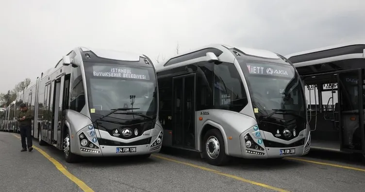 Son dakika: İBB’nin 1 hafta önce aldığı metrobüs arızalandı! Dumanlar içinde kaldı