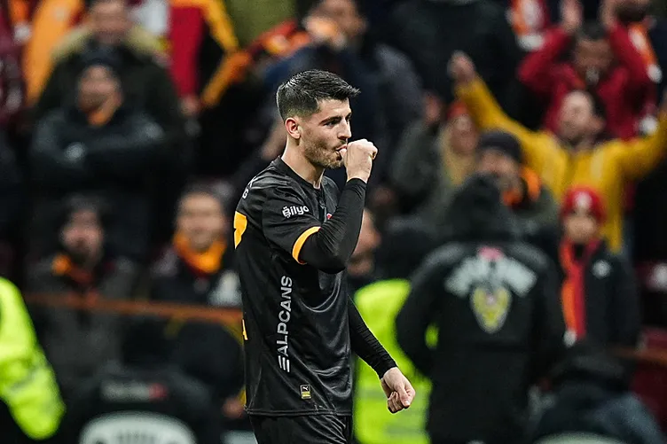 Son dakika haberi: Galatasaray - Adana Demirspor maçı yarıda kaldı! Oyuncular sahadan çekildi...