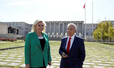 Off The Record kitabı raflarda...