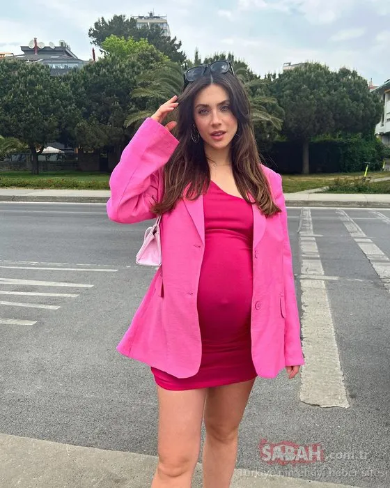Fulya Zenginer anne oldu! Ünlü oyuncu Fulya Zenginer Hande Soral ile hamilelik pozu vermişti!