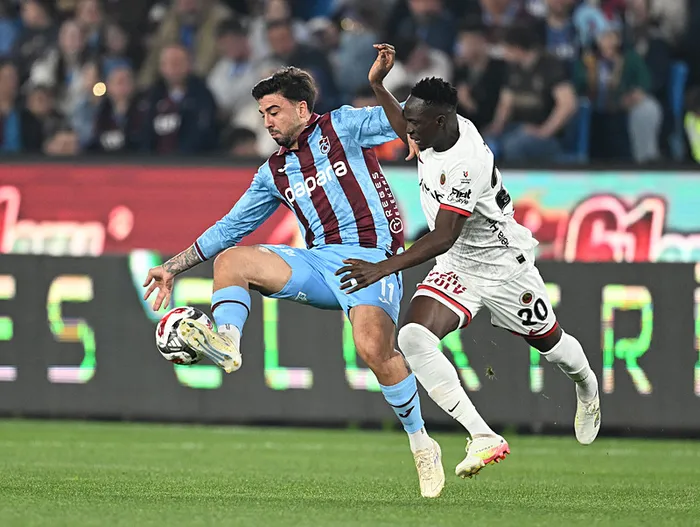 canli-super-ligde-trabzonspor-genclerbirligi-maci-1779040921445.jpeg