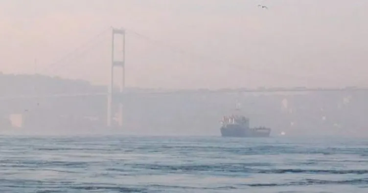 İstanbul Boğazı’nda sis etkili oldu