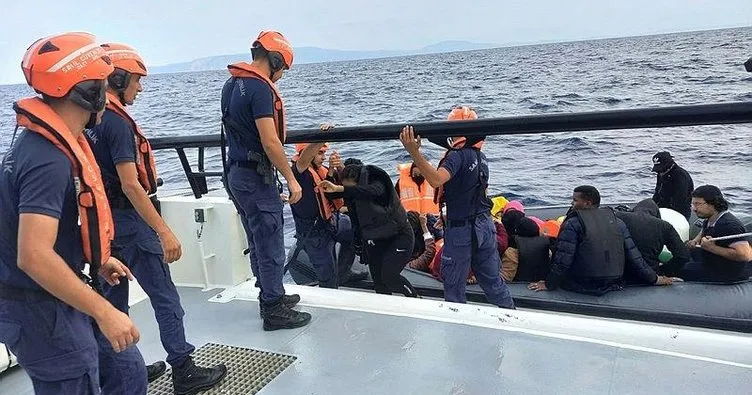 İzmir’de 104 düzensiz göçmen ve 3 kaçakçı yakalandı