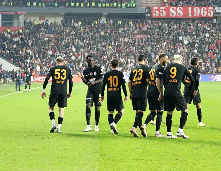 Son dakika Galatasaray haberi: Icardi’ye yapılan hareket penaltı mı? Ahmet Çakar açıkladı!