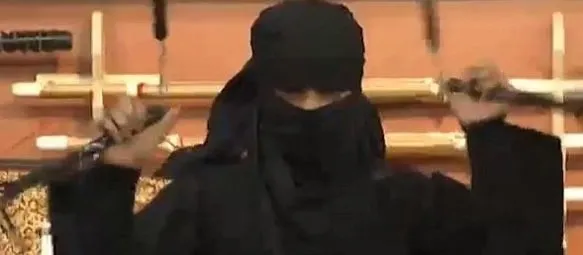 Ahmedinejad’ın kadın ninjaları