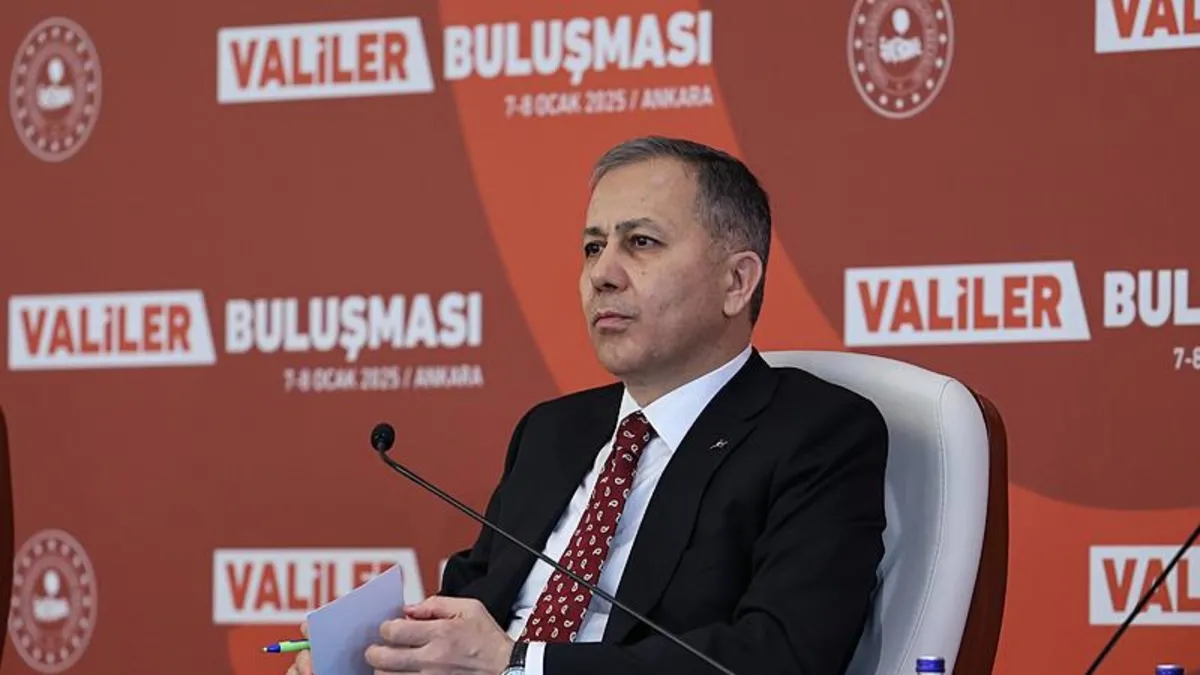 İçişleri Bakanı Yerlikaya, TBMM’de Valiler Buluşması Programı’nda konuştu İçişleri Bakanı Yerlikaya, TBMM’de Valiler Buluşması Programı’nda konuştu