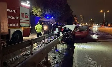 Yanan otomobilde sıkışan sürücüyü itfaiye kurtardı #kocaeli