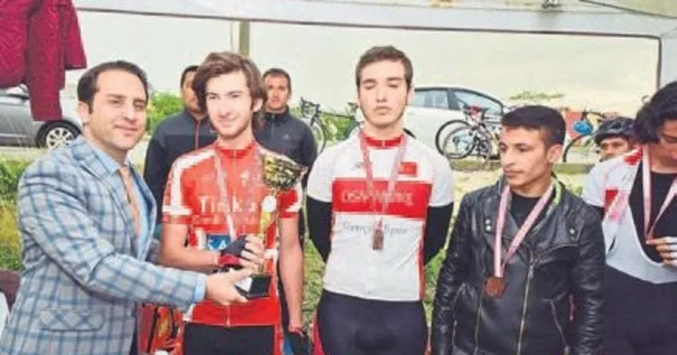 Osmaniye’de okullararası bisiklet yarışları sona erdi