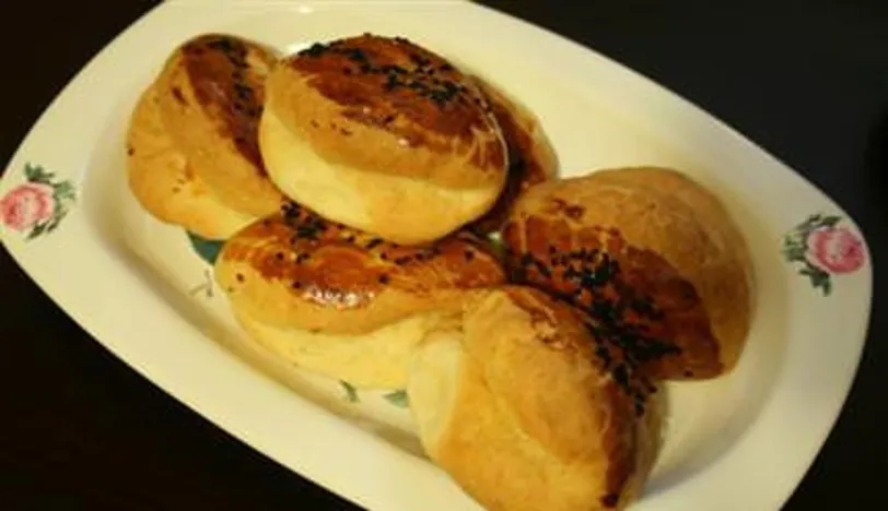 Peynirli Pastane Poğaçası