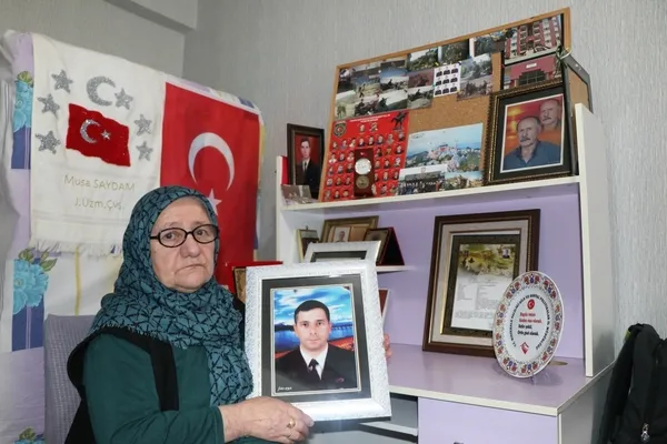 yavrum-gelecek-diye-umutla-bekliyorum-1654589868409.jpg