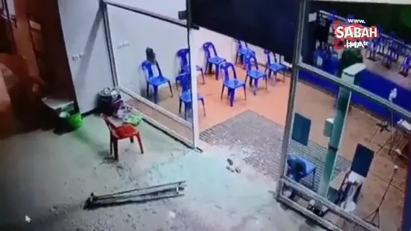 Tayland'da eski asker hastanede dehşet saçtı | Video
