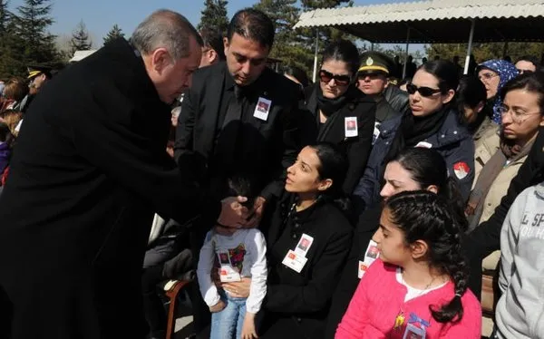 Cumhurbaşkanı Gül ve Başbakan Erdoğan'ın zor anları