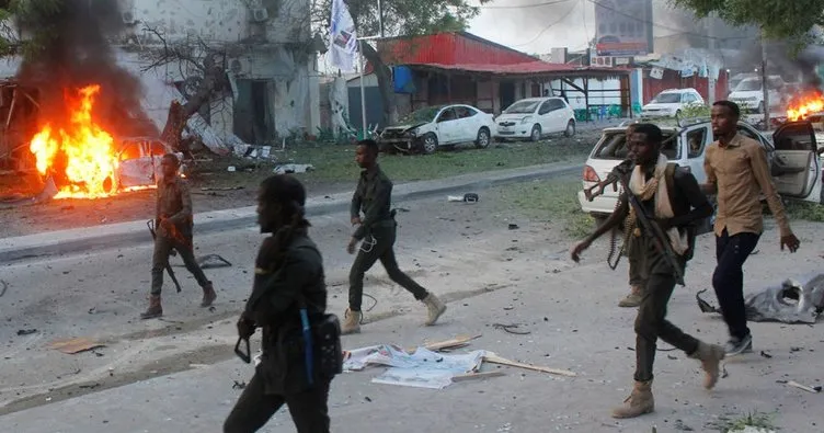 Somali’de 2 bombalı saldırı