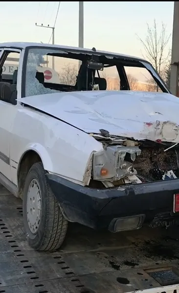 Bursa’da otomobil park halindeki tırın altına girdi: 1 yaralı