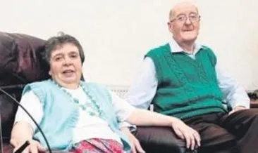 Martılar yaşlı çifti eve hapsetti