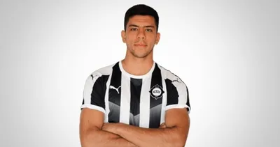 FUTBOLCU CENK ÖZKAÇAR kimdir? Milli takım aday kadrosundaki Cenk Özkaçar nereli, kaç yaşında ve hangi takımda, mevkide oynuyor?