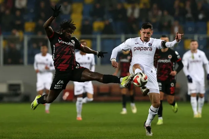 kupada-kritik-randevu-genclerbirligi-trabzonspor-macinin-11leri-belli-oldu-1778682531132.jpeg