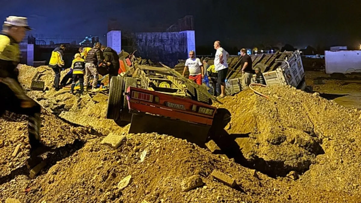 Freni tutmayan nar yüklü TIR inşaat alanına yuvarlandı: 1 yaralı!