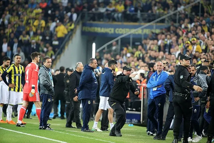 Erman Toroğlu’ndan flaş sözler! Fenerbahçe - Beşiktaş maçında neler yaşandı?