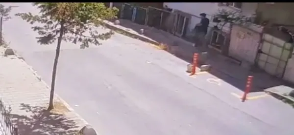 postaci-kiligindaki-katil-isyerinde-infaz-etmisti-cinayetin-ardindan-intikam-atesi-cikti-1782725772271.jpg