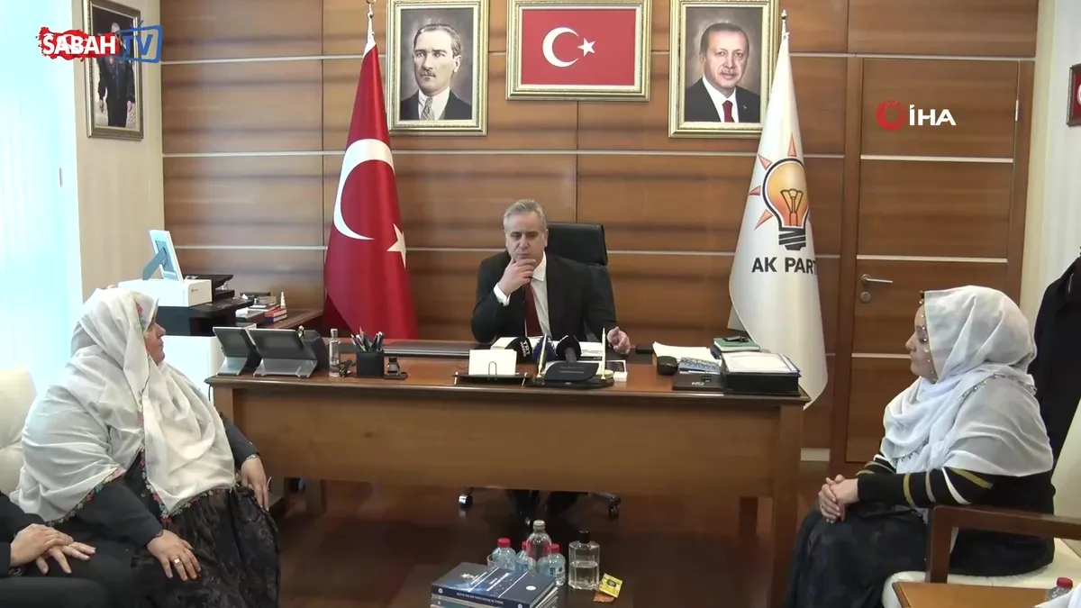 Mihalgazi Belediye Başkanı Güneş: “Benim oğlumun beni arayıp ‘anne, bunlara üzülme’ demesi, üzüyor” | Video videosunu izle Mihalgazi Belediye Başkanı Güneş: “Benim oğlumun beni arayıp ‘anne, bunlara üzülme’ demesi, üzüyor” | Video videosunu izle