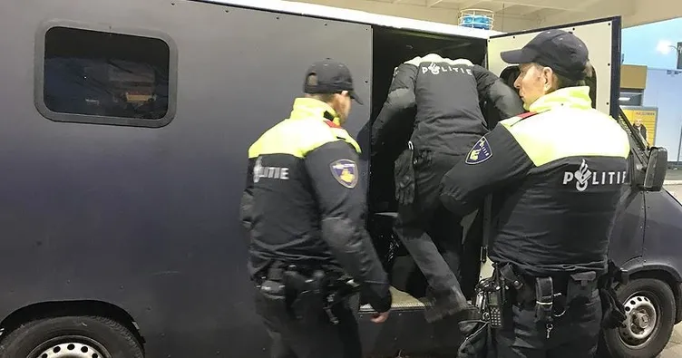 Hollanda’da terör alarmı!