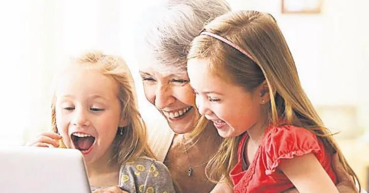 Anneannelerimize kulak verme zamanı