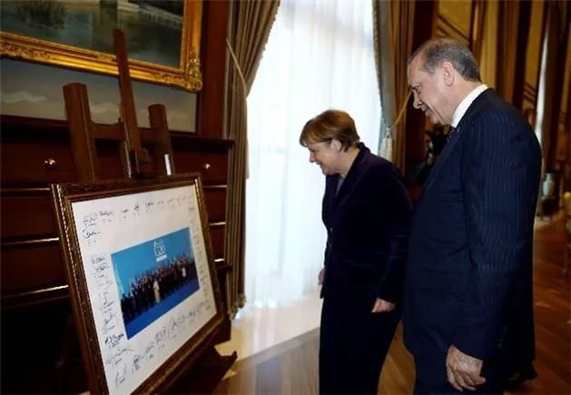 Erdoğan Merkel’i kabul etti