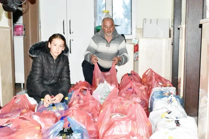 pazarci-baba-ile-kizindan-yardim-seferberligi-1678255686720.jpg