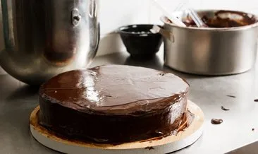 En Lezzetli ve Nefis Ağlayan Kek Tarifi Yapılışı - Evde kolay ve pratik gerçek ağlayan kek nasıl yapılır?