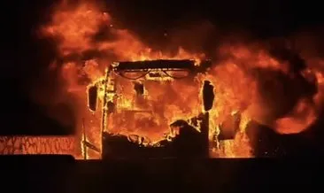 Hatay'da korkutan yangın: Yolcu otobüsü alevlere teslim oldu! #hatay