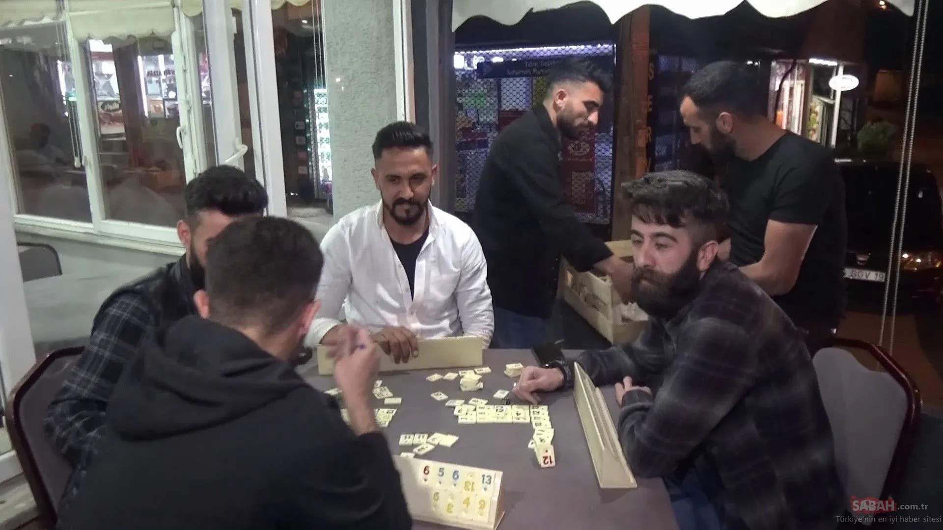 Akılalmaz olay! Okey masasında doğum yaptı… Galeri Yaşam