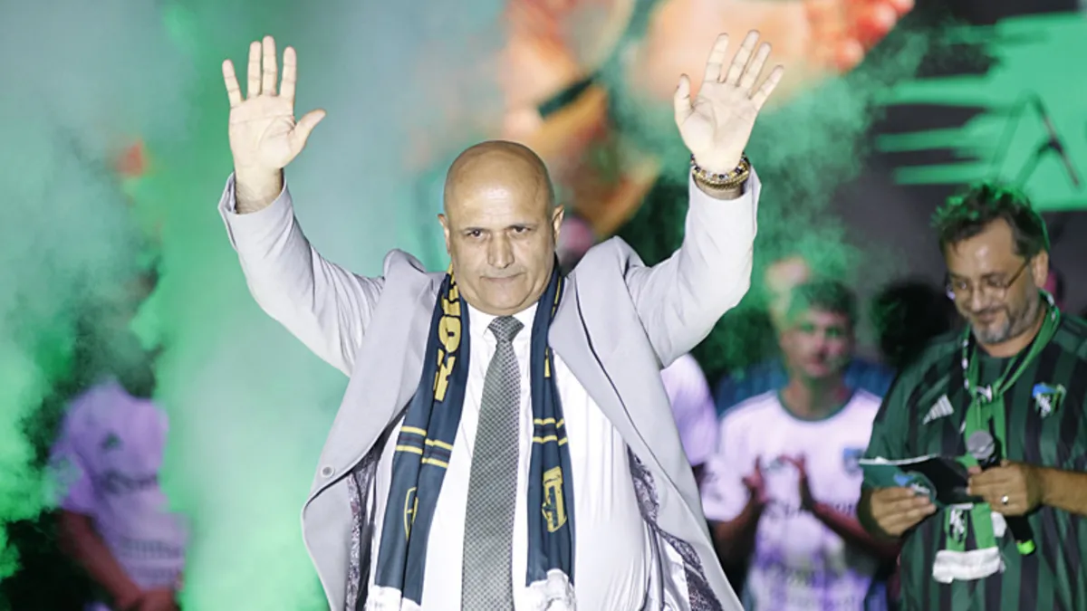 Kocaelispor yeni sezonu taraftarıyla açtı Kocaelispor yeni sezonu taraftarıyla açtı