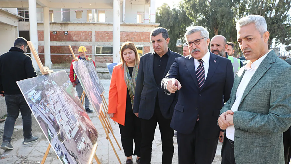 AK Partili Hüseyin Yayman, Hatay Arkeoloji Müzesi’ndeki ziyaret etti: Eser sayısını 40 bine çıkaracağız AK Partili Hüseyin Yayman, Hatay Arkeoloji Müzesi’ndeki ziyaret etti: Eser sayısını 40 bine çıkaracağız