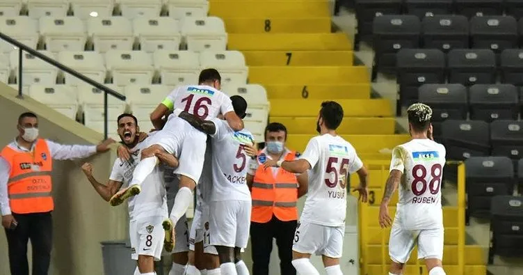 Şampiyon kötü başladı! Hatayspor 2-0 Başakşehir | MAÇ SONUCU