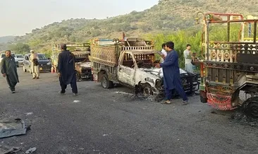 Pakistan kana bulandı: Sivillere ateş açıldı! Onlarca ölü