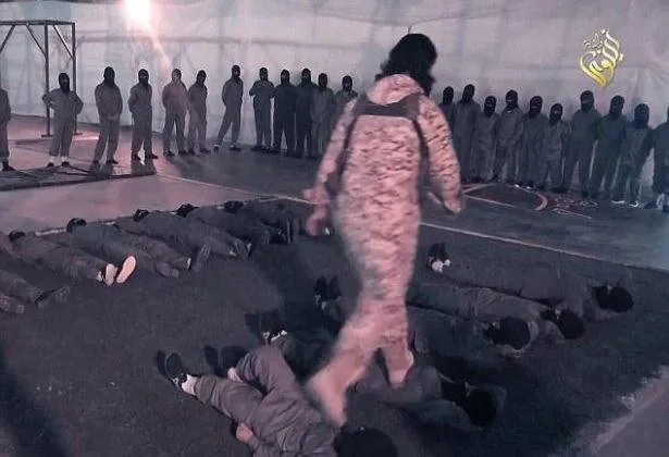 IŞİD’in ’Eğitim kafesi’nin görüntüleri yayınlandı
