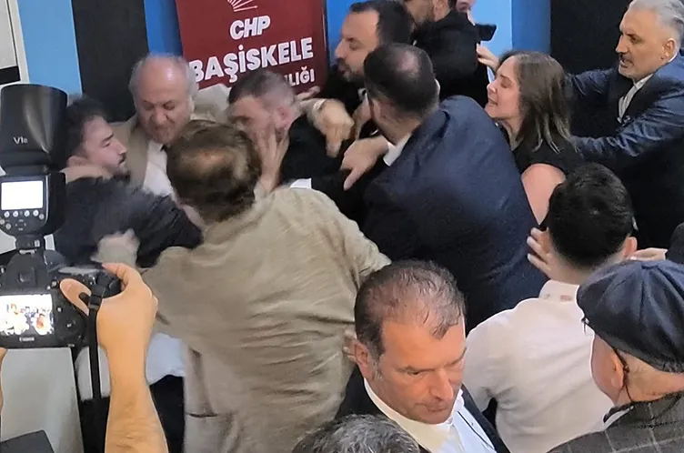 SON DAKİKA | CHP’de büyük tasfiye! Özgür Özel’in iç muhalefet operasyonu sürüyor