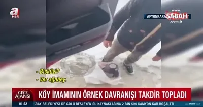 Yürekleri ısıtan görüntüler! Yolda kalanlara çay ve bisküvi dağıttı | Video