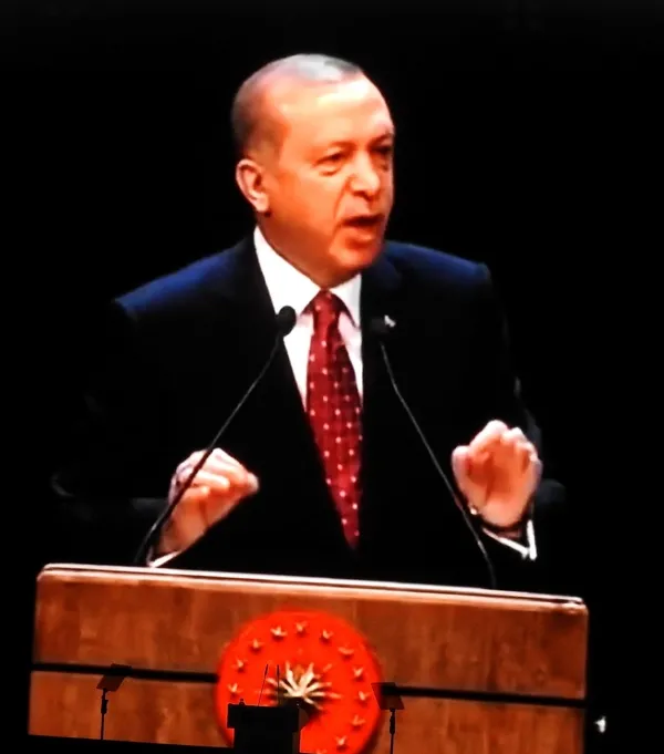 sehit-ve-sahit-programinda-duygusal-anlar-demokrasi-ve-milli-birlik-gunu-anisina-program-duzenlendi-1783791803818.jpg