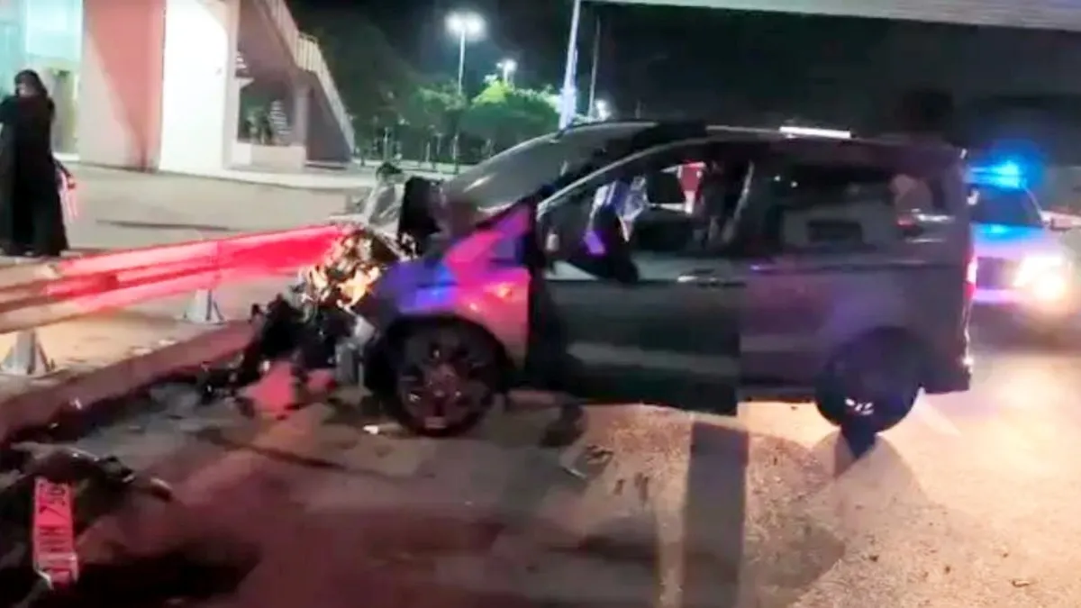 Trafikte makas atan araç ortalığı birbirine kattı: 4 kişi yaralandı! Trafikte makas atan araç ortalığı birbirine kattı: 4 kişi yaralandı!