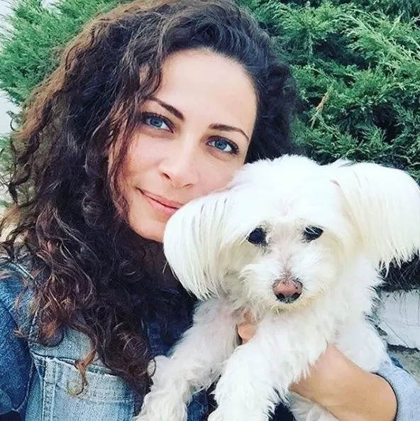 Kemal Sunal'ın kızı Ezo Sunal evlendi