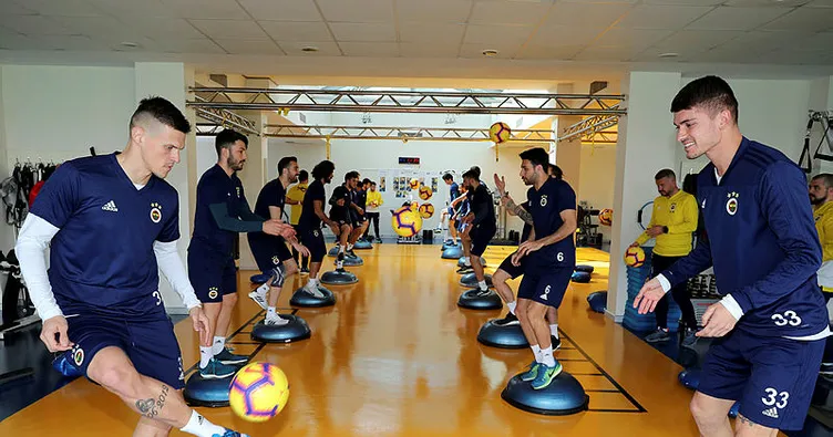 Fenerbahçe salonda çalıştı