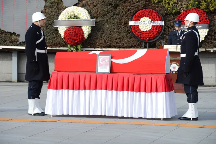 SON DAKİKA... Şehit polis Emirhan Aramış’a acı veda! Son paylaşımı yürekleri dağladı: Birazdan ölürüz belki…