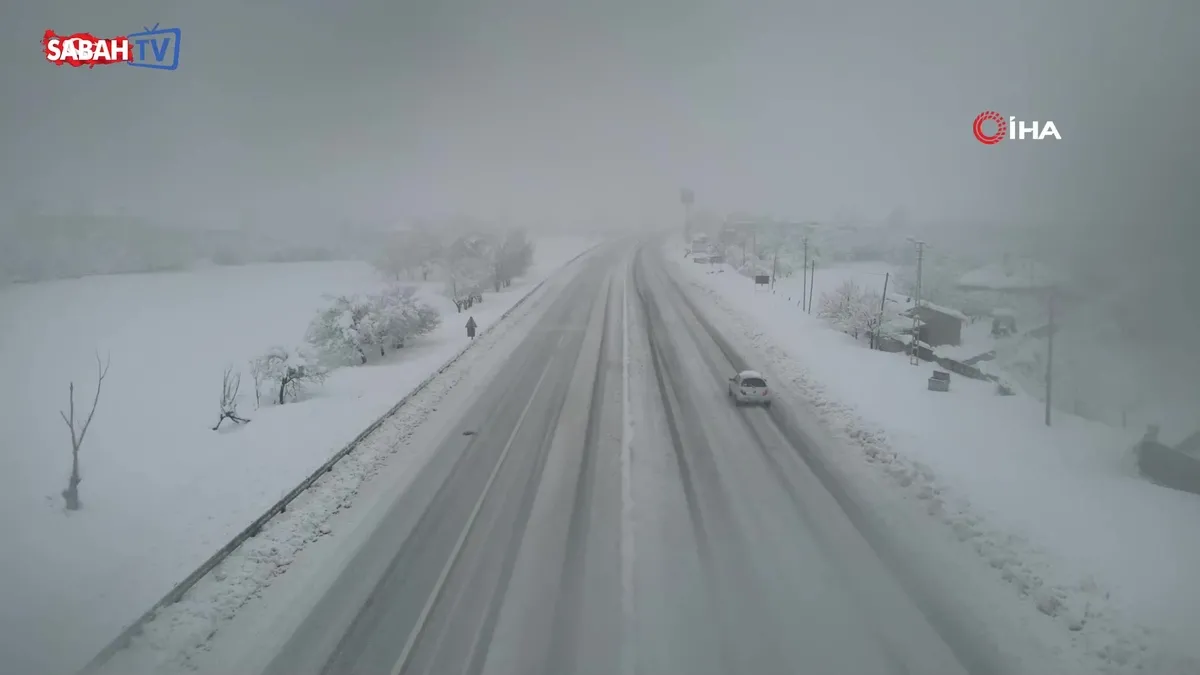 Erzincan-Sivas ve Erzincan-Erzurum yolunda tipi engeli | Video videosunu izle Erzincan-Sivas ve Erzincan-Erzurum yolunda tipi engeli | Video videosunu izle