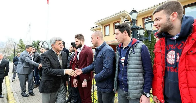 Başkan Karaosmanoğlu Gençlik Meclisi’ni ziyaret etti